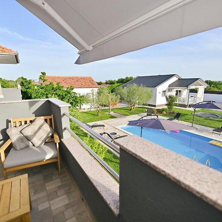 Apartment Amelie - With Pool And Sauna! Galovac  Exterior photo