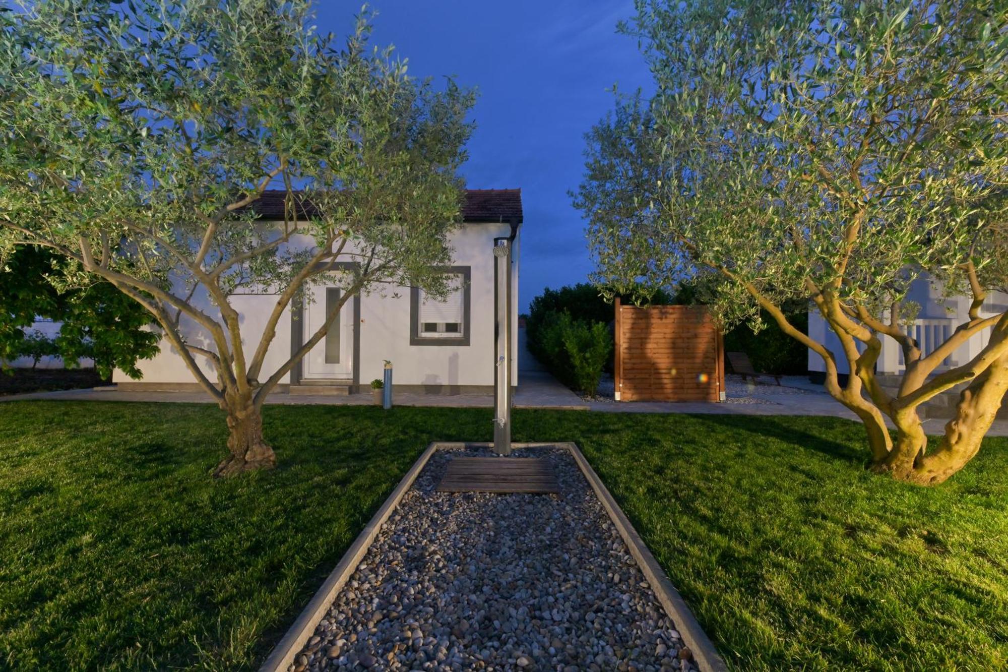 Apartment Amelie - With Pool And Sauna! Galovac  Exterior photo