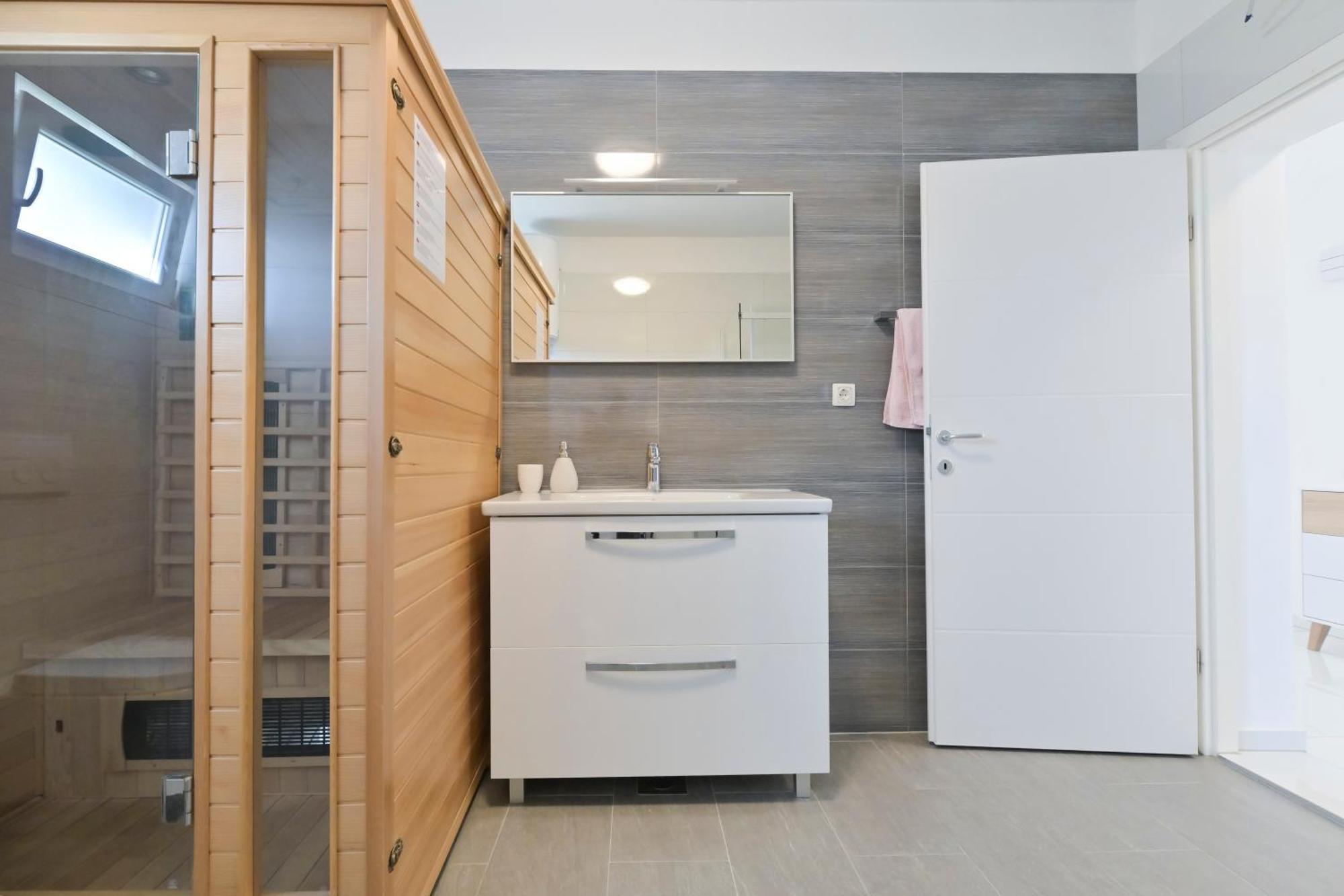 Apartment Amelie - With Pool And Sauna! Galovac  Exterior photo