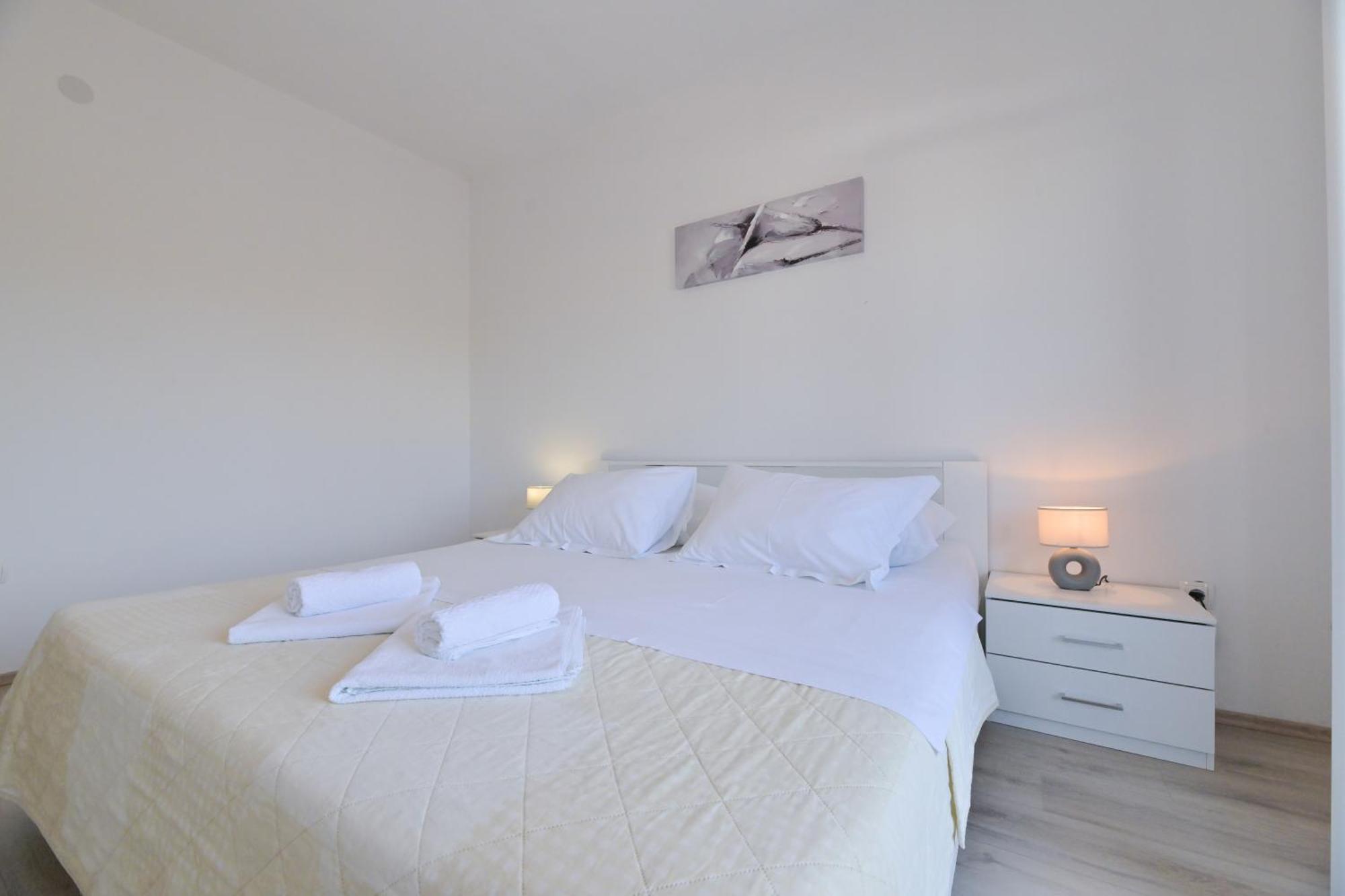 Apartment Amelie - With Pool And Sauna! Galovac  Exterior photo