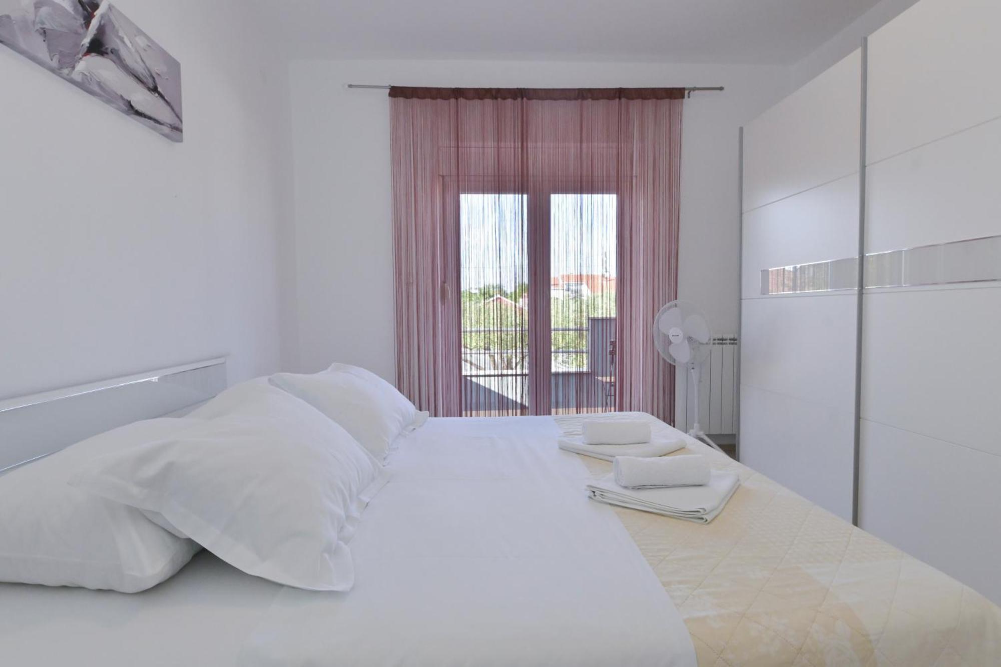 Apartment Amelie - With Pool And Sauna! Galovac  Exterior photo